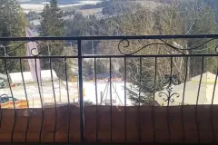 widok_z_pokoju_nr_4_Nnastoku-tylcz.plbar-2